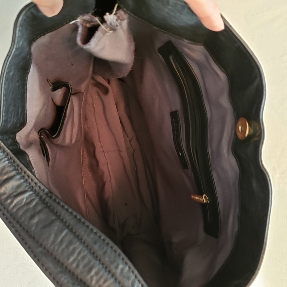 BCBG MAXARIA 100% Leather Black Hobo Shoulder bag purse buttery soft - Picture 15 of 16